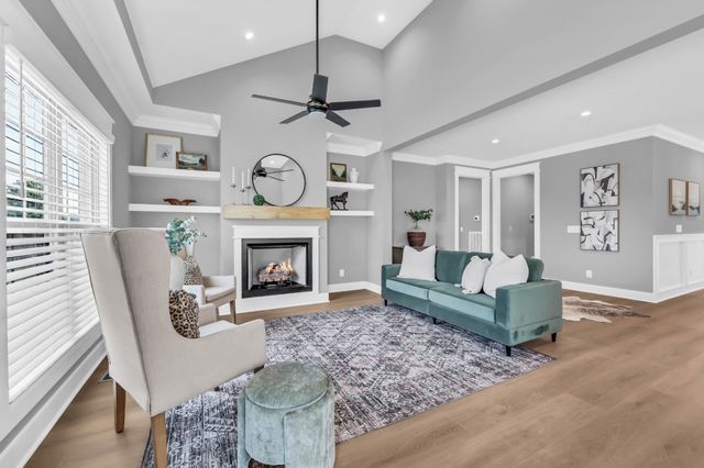 1045 Veridian Dr, Clarksville, TN 37043
