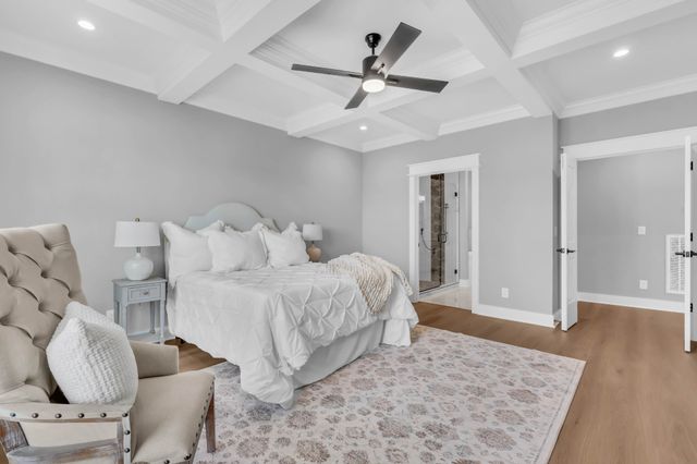 1045 Veridian Dr, Clarksville, TN 37043