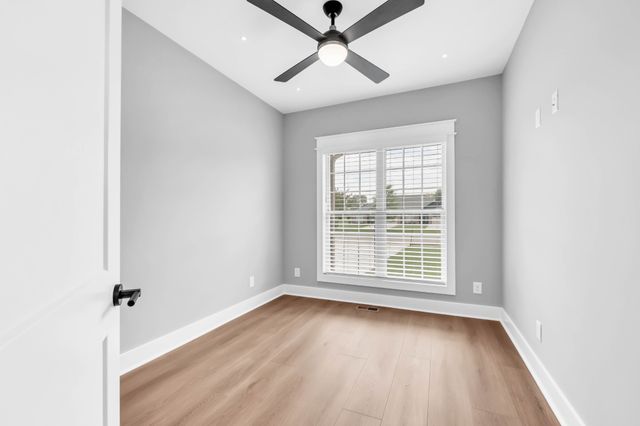 1045 Veridian Dr, Clarksville, TN 37043