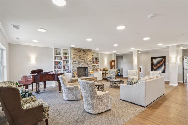 3550 Stone Creek CIR SW 313, Cedar Rapids, IA 52404