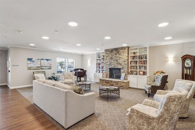 3550 Stone Creek CIR SW 313, Cedar Rapids, IA 52404