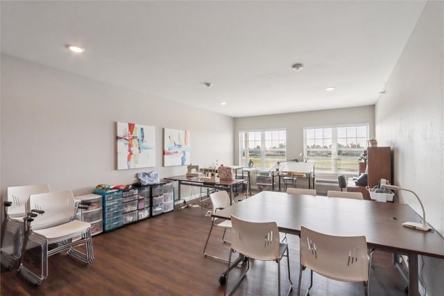 3550 Stone Creek CIR SW 313, Cedar Rapids, IA 52404