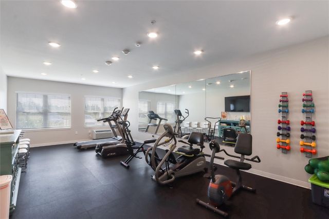 3550 Stone Creek CIR SW 313, Cedar Rapids, IA 52404