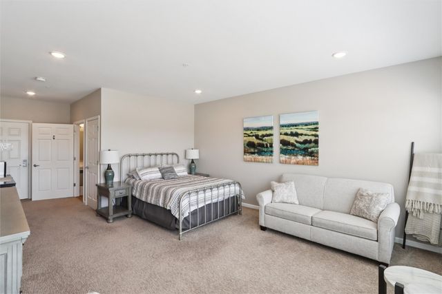 3550 Stone Creek CIR SW 313, Cedar Rapids, IA 52404