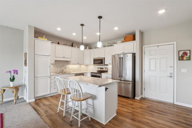 3550 Stone Creek CIR SW 313, Cedar Rapids, IA 52404