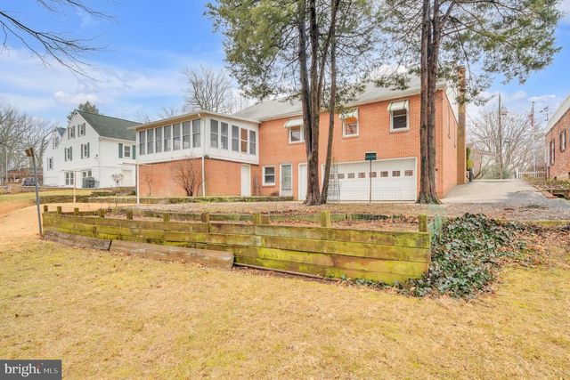 542 HILLCREST PL, Gettysburg, PA 17325