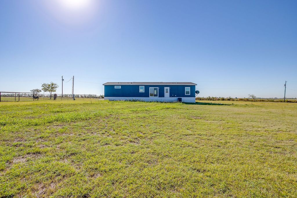 1417 County Road 310a, Cleburne, TX 76031 — photo 4