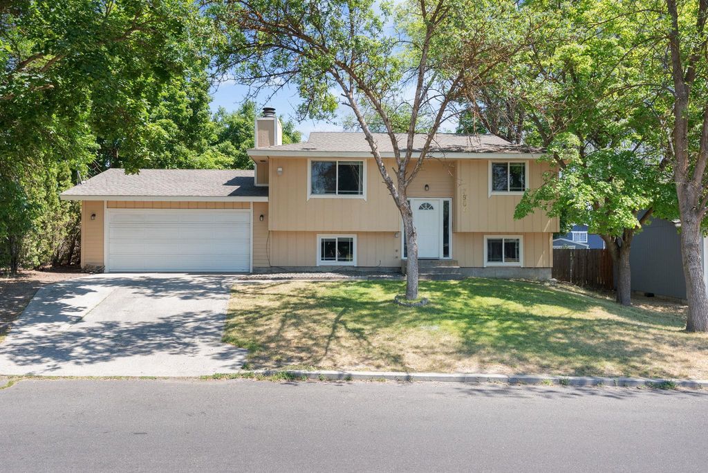 7906 N Dakota St, Spokane, WA 99208