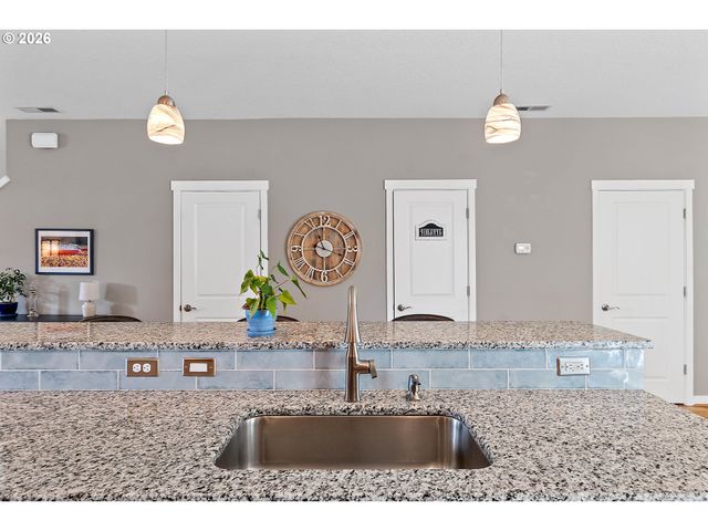 29032 Sw COSTA Cir, Wilsonville, OR 97070