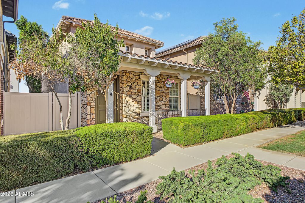 3881 E GIDEON Way, Gilbert, AZ 85296