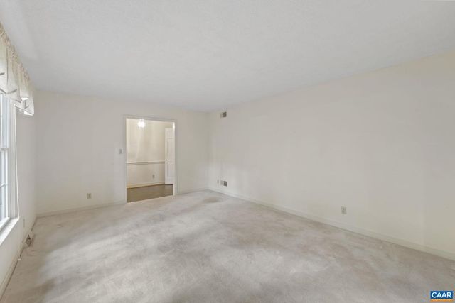 1211 LANETOWN RD, Crozet, VA 22932