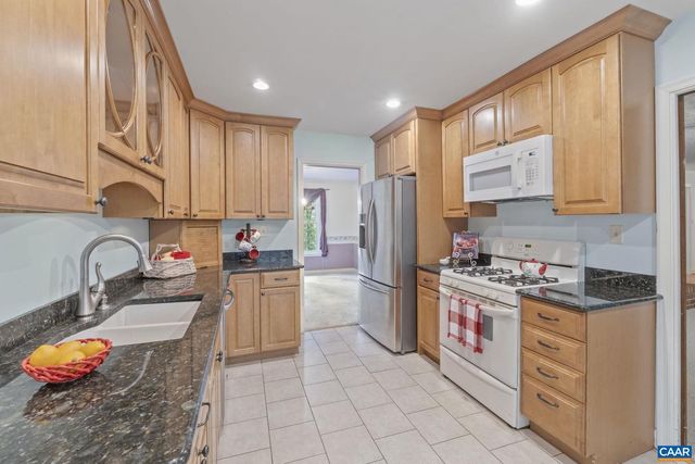 1211 LANETOWN RD, Crozet, VA 22932