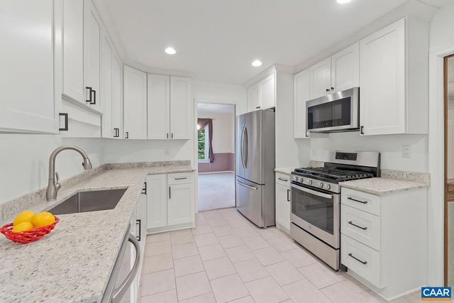 1211 LANETOWN RD, Crozet, VA 22932