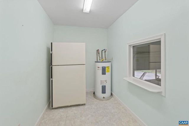 1211 LANETOWN RD, Crozet, VA 22932