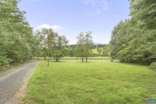 1211 LANETOWN RD, Crozet, VA 22932