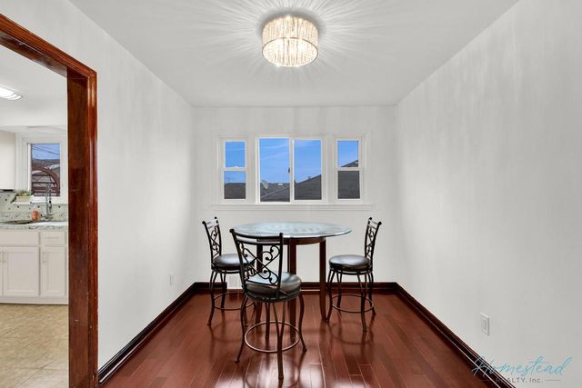 4630 W Anthony DRIVE, Greenfield, WI 53219