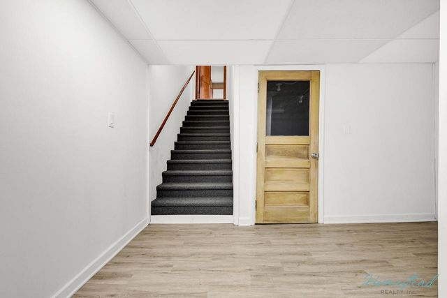 4630 W Anthony DRIVE, Greenfield, WI 53219