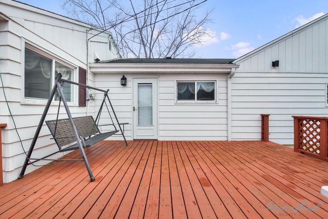 4630 W Anthony DRIVE, Greenfield, WI 53219