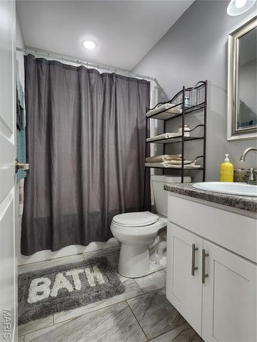 202 MacIntosh Lane, Poplar Bluff, MO 63901