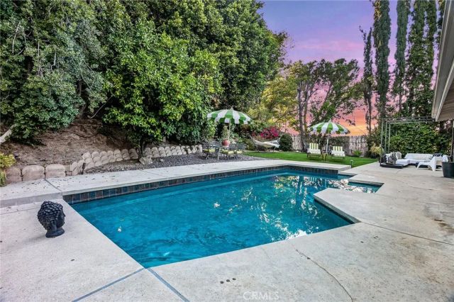 4709 Dunman Avenue, Woodland Hills, CA 91364