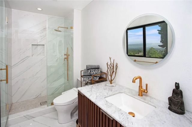 4709 Dunman Avenue, Woodland Hills, CA 91364