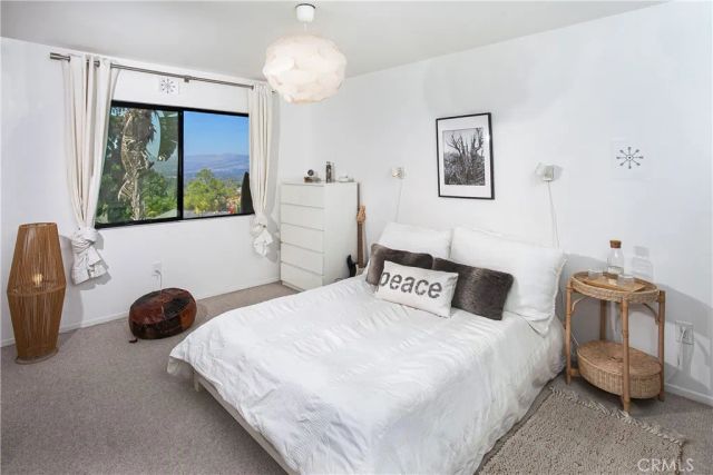 4709 Dunman Avenue, Woodland Hills, CA 91364