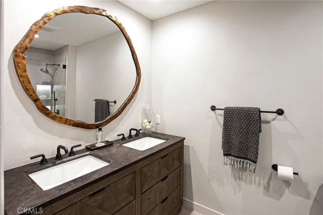 4709 Dunman Avenue, Woodland Hills, CA 91364