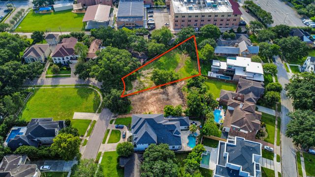 5023 Grape Street, Houston, TX 77096