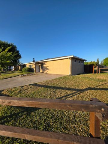 10042 Freesia Ave, Stockton, CA 95212