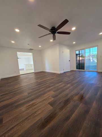 10042 Freesia Ave, Stockton, CA 95212