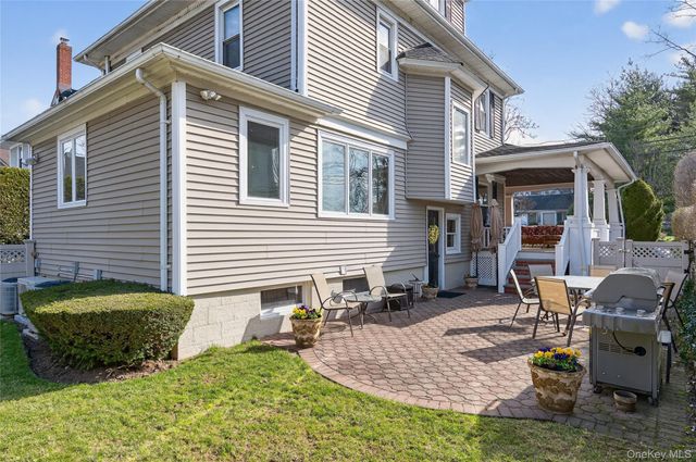 114 Roosevelt Street, Garden City, NY 11530
