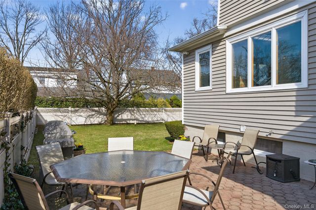 114 Roosevelt Street, Garden City, NY 11530