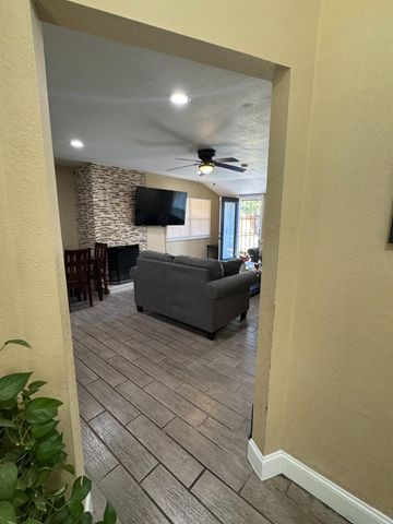 3245 Wemberley Dr, Sacramento, CA 95864