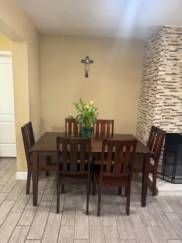 3245 Wemberley Dr, Sacramento, CA 95864