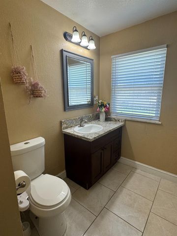 3245 Wemberley Dr, Sacramento, CA 95864