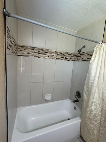 3245 Wemberley Dr, Sacramento, CA 95864