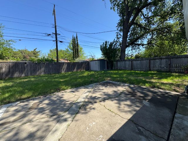 3245 Wemberley Dr, Sacramento, CA 95864