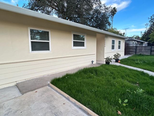 3245 Wemberley Dr, Sacramento, CA 95864