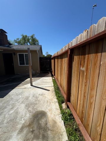 3245 Wemberley Dr, Sacramento, CA 95864