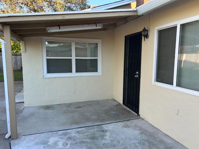 3245 Wemberley Dr, Sacramento, CA 95864