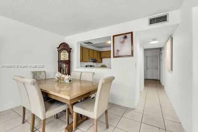 15430 SW 82nd Ln 625, Miami, FL 33193