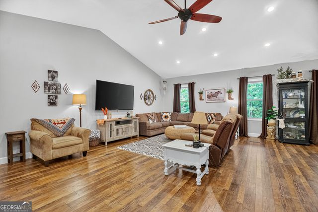 428 Willie Hodnett Road, Lagrange, GA 30240