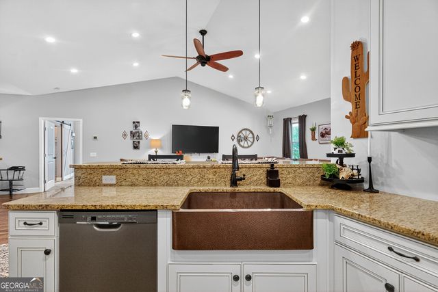428 Willie Hodnett Road, Lagrange, GA 30240