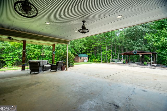428 Willie Hodnett Road, Lagrange, GA 30240