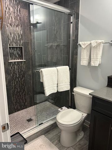 17 N EAST AVE, Baltimore, MD 21224