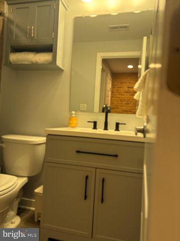 17 N EAST AVE, Baltimore, MD 21224