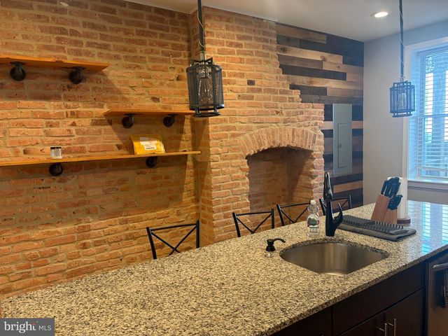 17 N EAST AVE, Baltimore, MD 21224