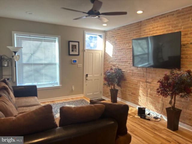 17 N EAST AVE, Baltimore, MD 21224