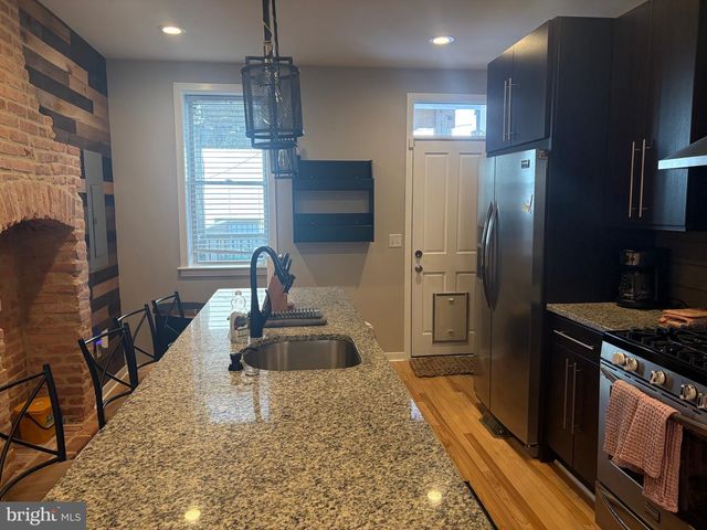 17 N EAST AVE, Baltimore, MD 21224