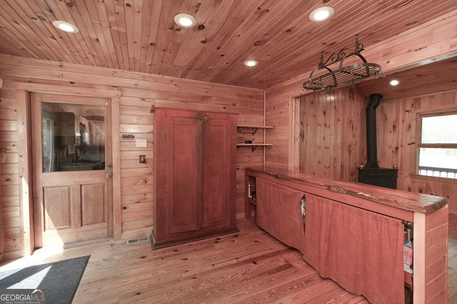 303 Pine Lane, Mineral Bluff, GA 30559